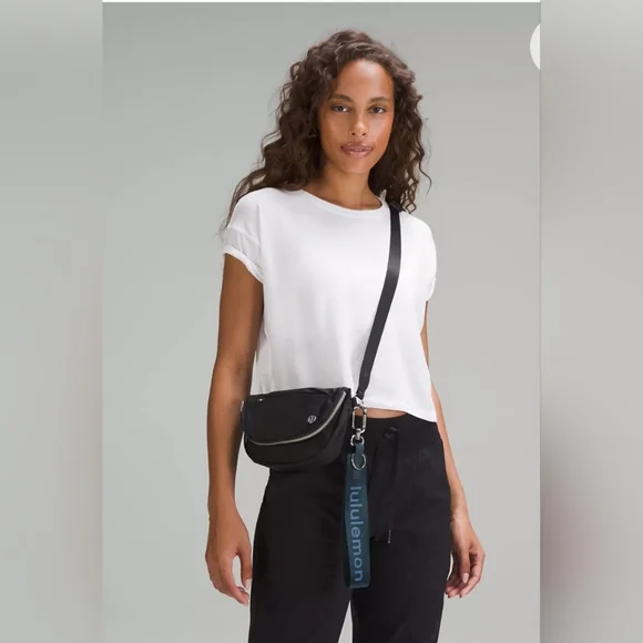 Lululemon Keychain - Picture 4 of 5